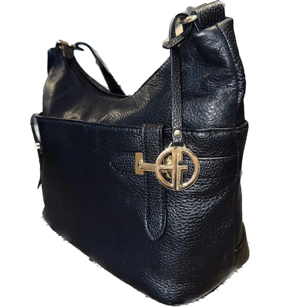EUC Giani Bernini black leather adjustable shoulder handbag simple & classic